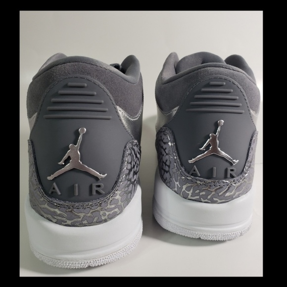 Nike Shoes - Nike Retro 3 Jordans